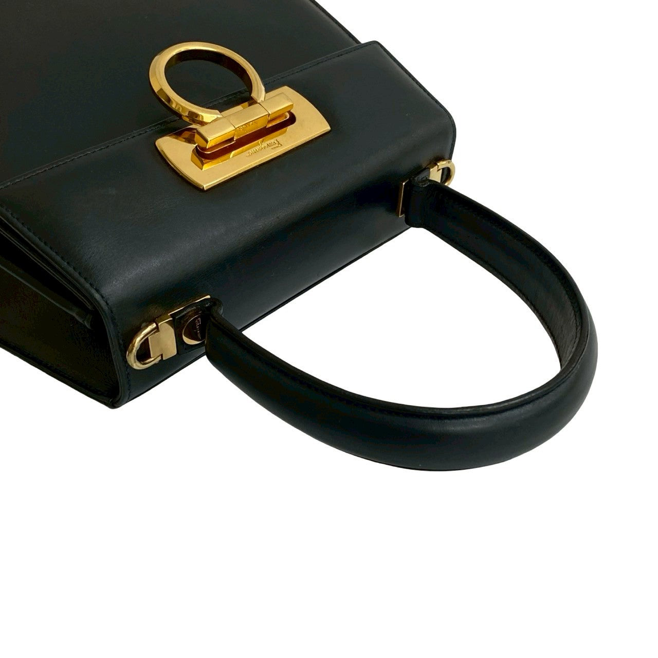 Salvatore Ferragamo Vintage 4