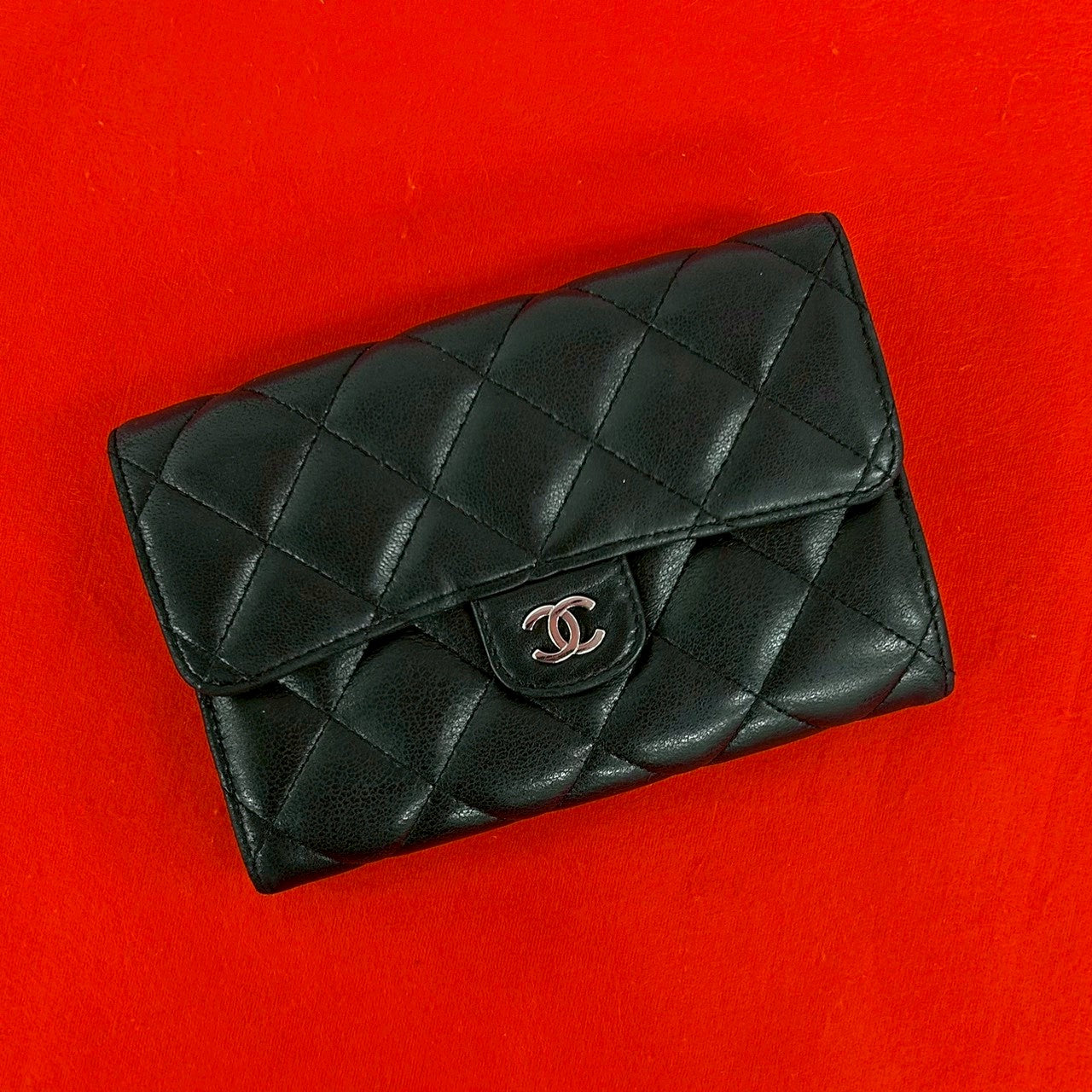 CHANEL シャネル 二つ折り財布