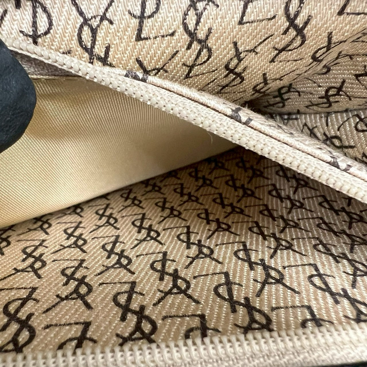 YVES SAINT LAURENT イヴ・サンローラン (Vintage) ショルダーバッグ 10