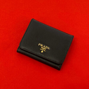 PRADA プラダ 三つ折り財布