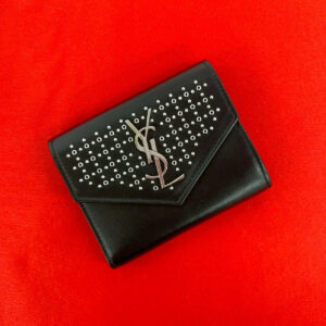 YVES SAINT LAURENT イヴ・サンローラン 二つ折り財布