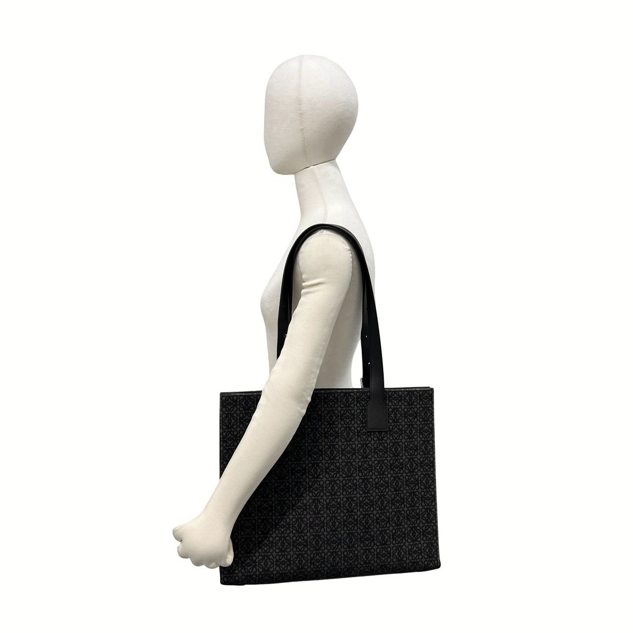 LOEWE ロエベ バックル ホリゾンタル トートバッグ 2