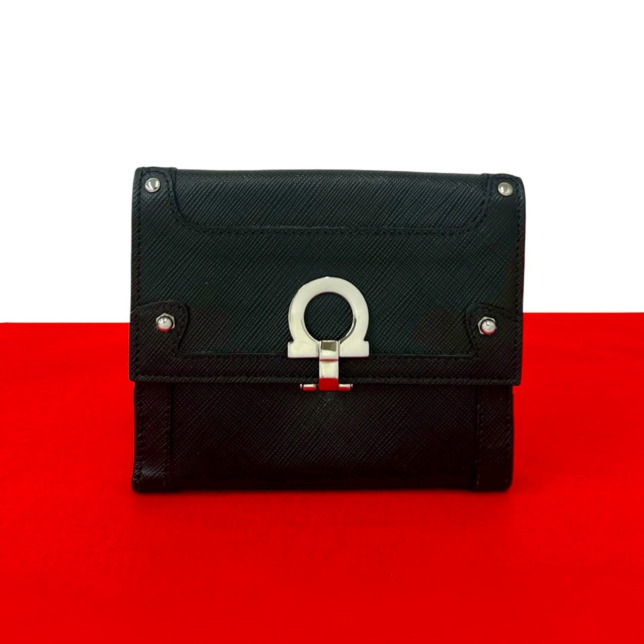 Salvatore Ferragamo サルヴァトーレフェラガモ 二つ折り財布