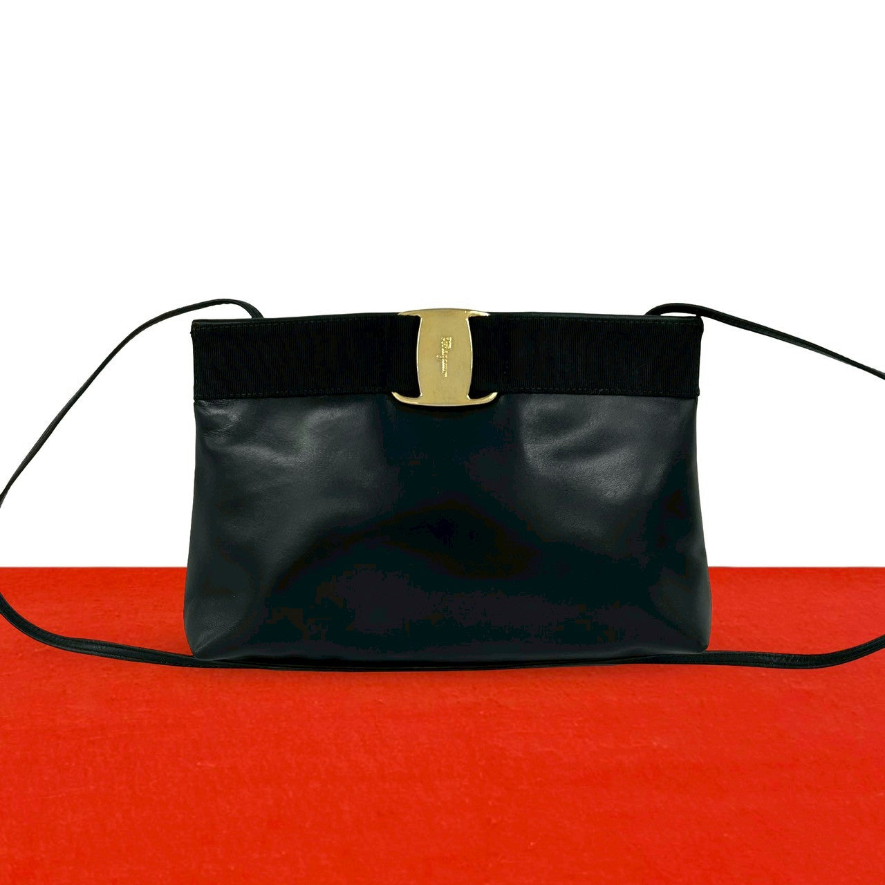 Salvatore Ferragamo サルヴァトーレフェラガモ ショルダーバッグ
