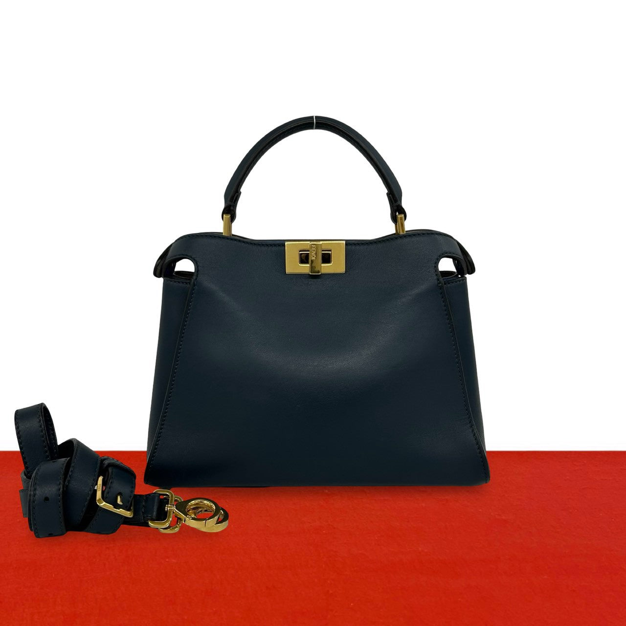 FENDI ピーカブー アイコニック エッセンシャリ―