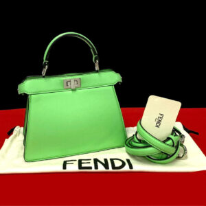 FENDI ピーカブー アイシーユー プチ