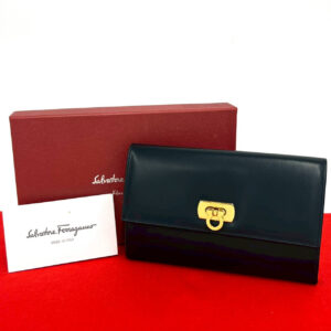 Salvatore Ferragamo サルヴァトーレフェラガモ 三つ折り財布