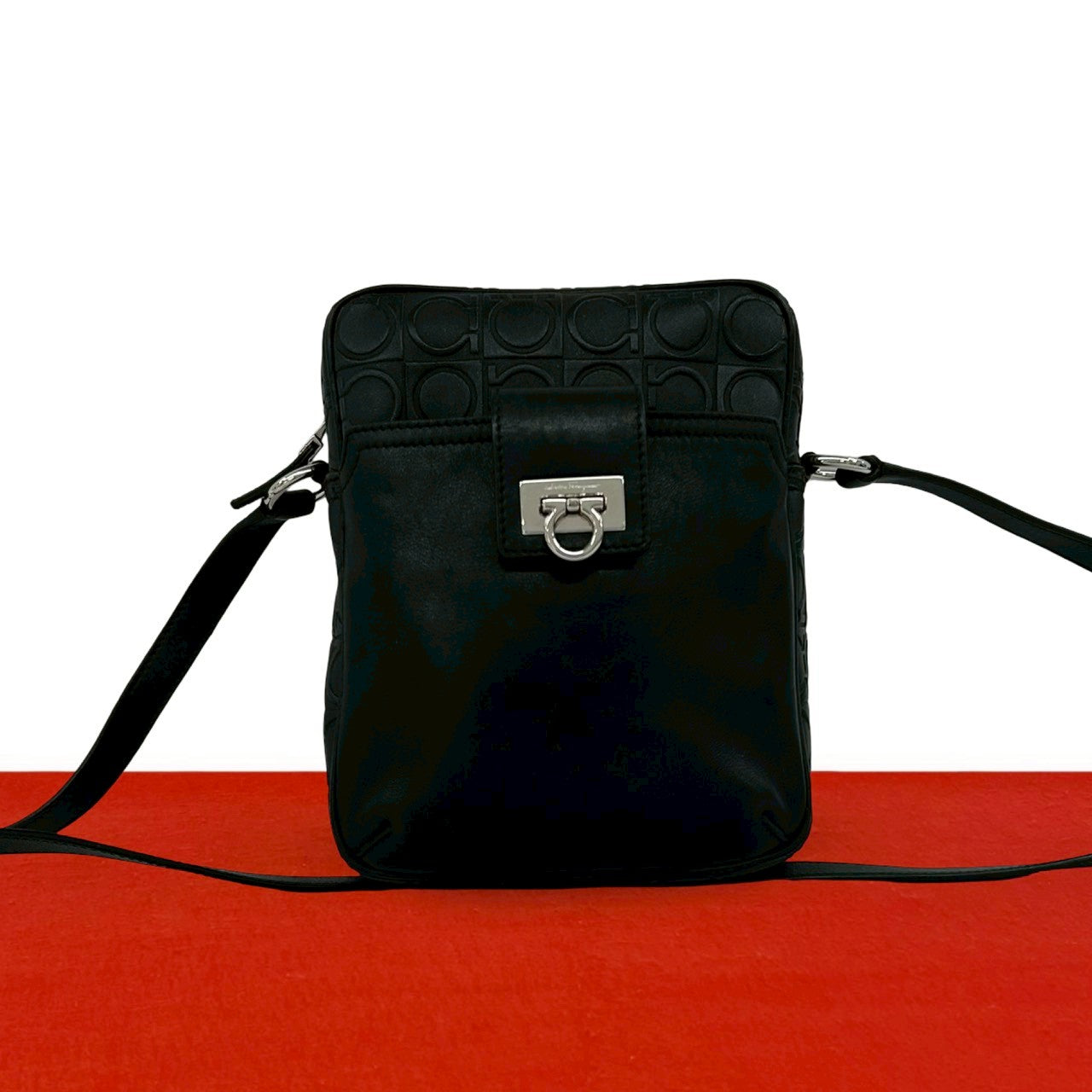 Salvatore Ferragamo サルヴァトーレフェラガモ ショルダーバッグ