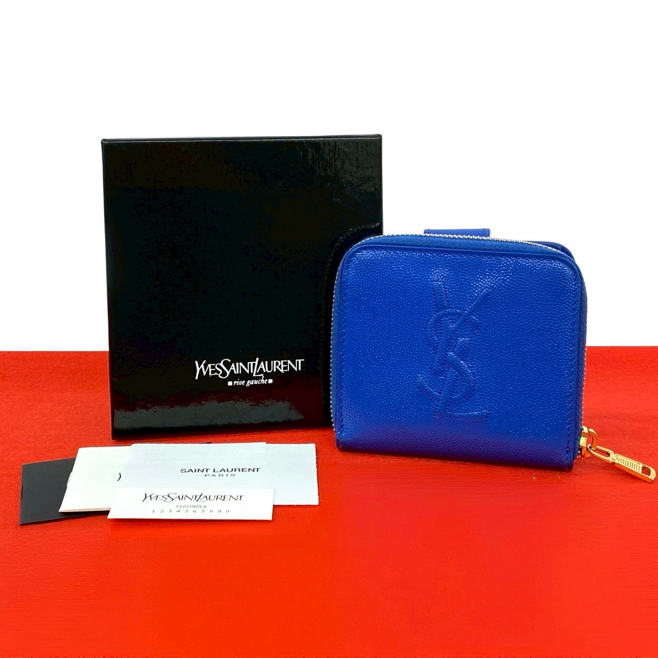 YVES SAINT LAURENT イヴ・サンローラン 二つ折り 財布
