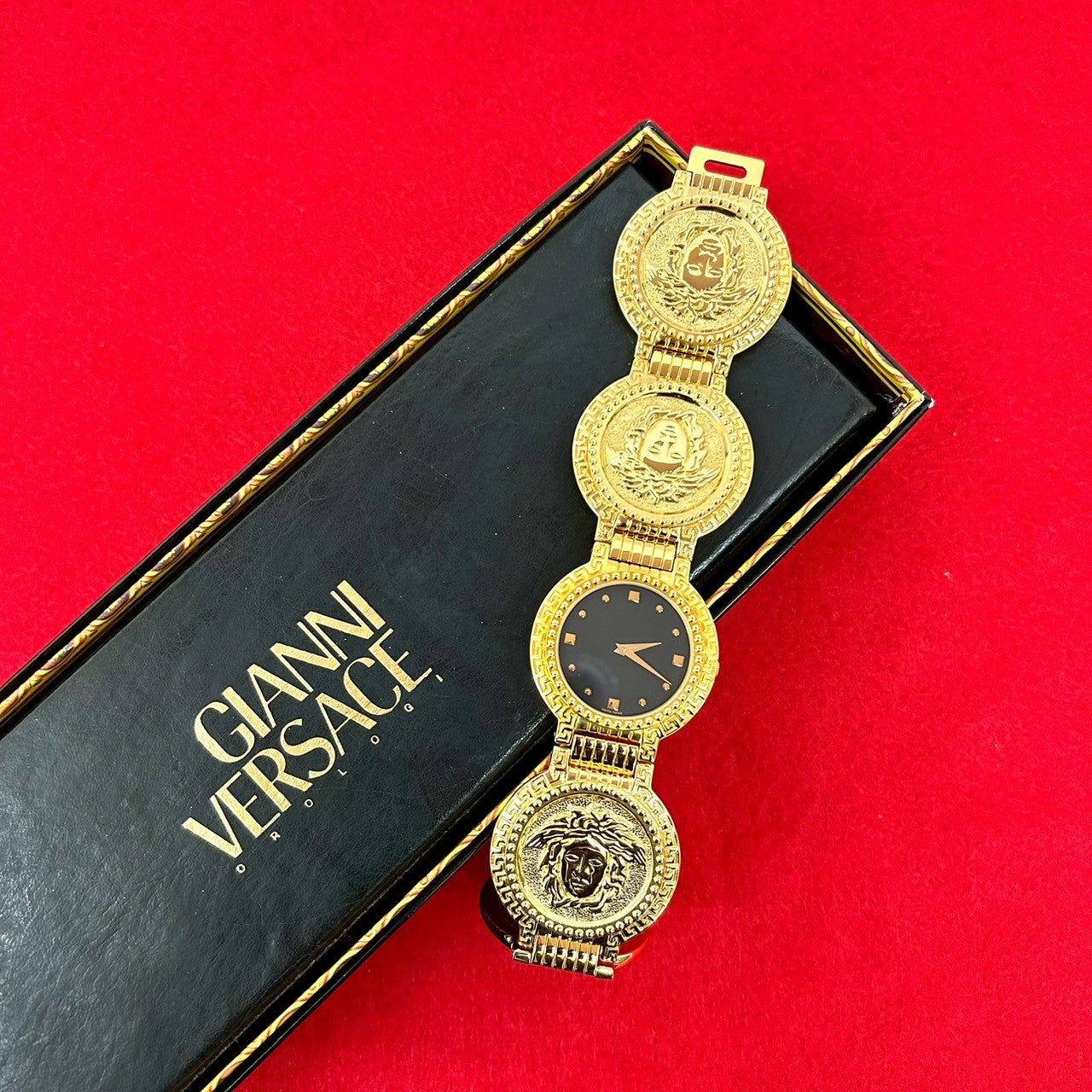 VERSACE ヴェルサーチ メデューサ コイン ウォッチ 腕時計