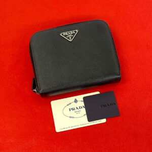 PRADA プラダ 二つ折り財布