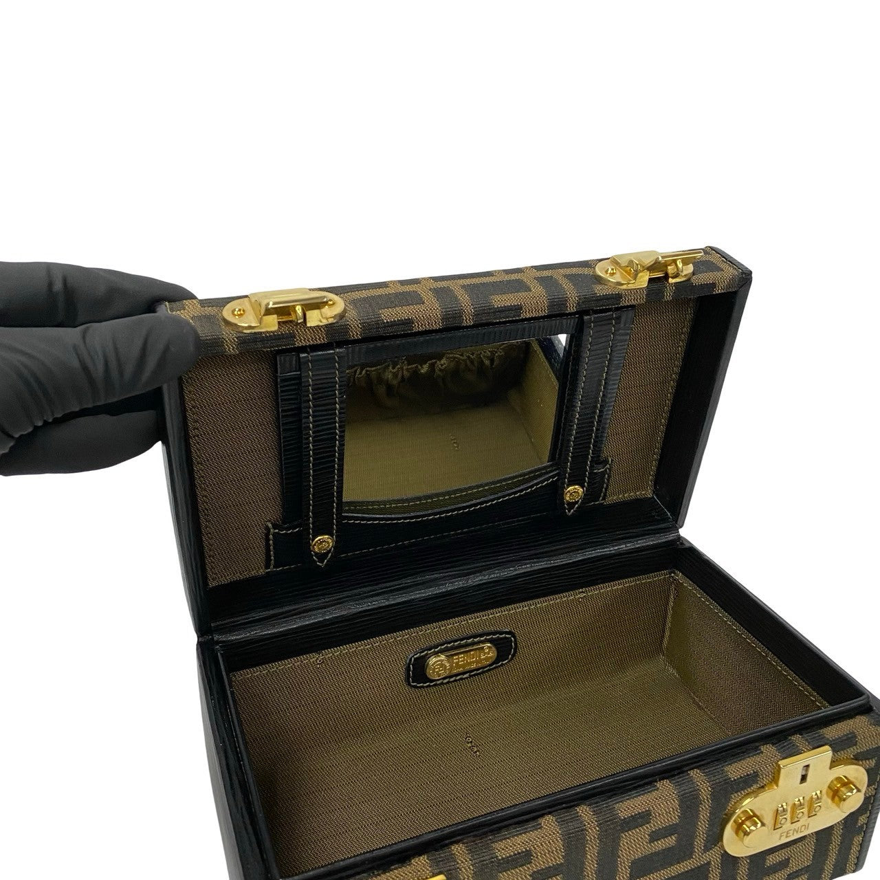 FENDI ダイヤルロック バニティ 8