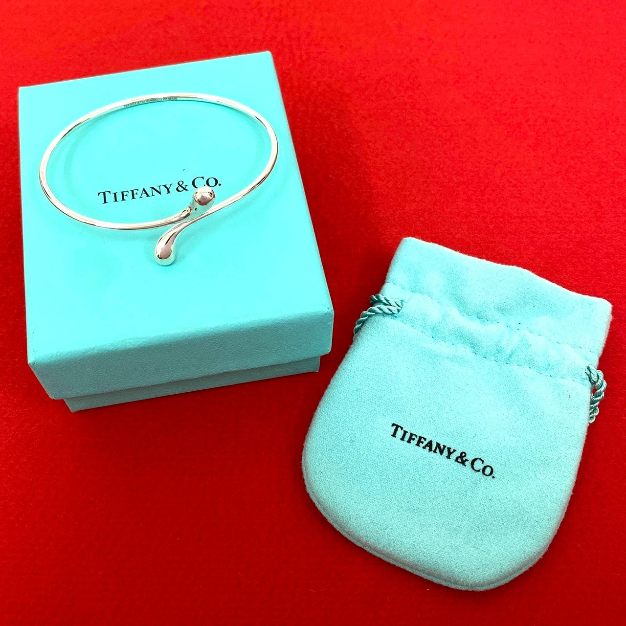 TIFFANY&Co. ティファニー ティアドロップ バングル