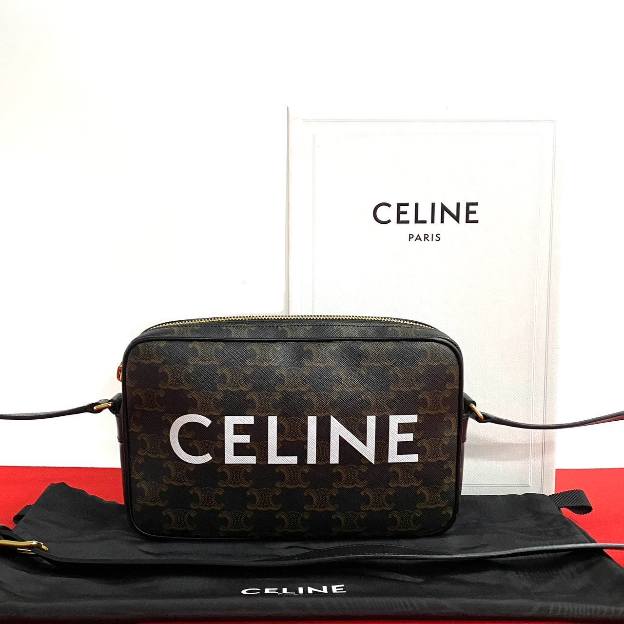 CELINE トリオンフ メッセンジャー ミディアム