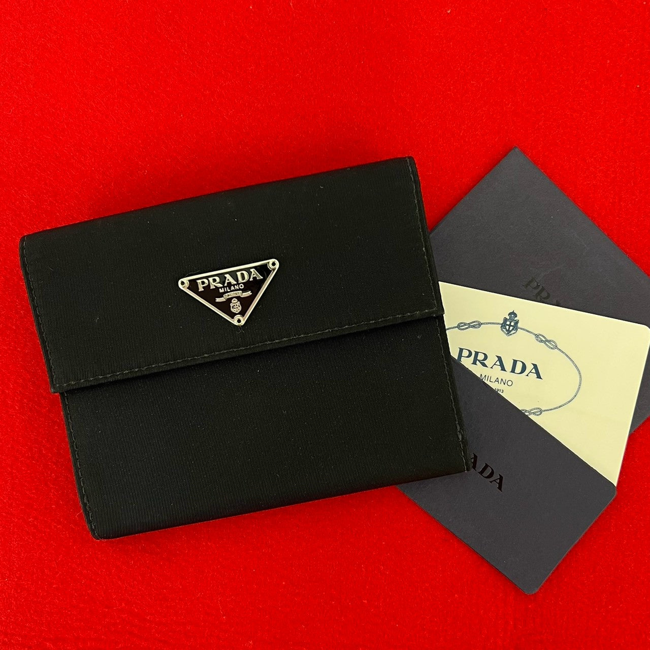 PRADA プラダ 二つ折り財布