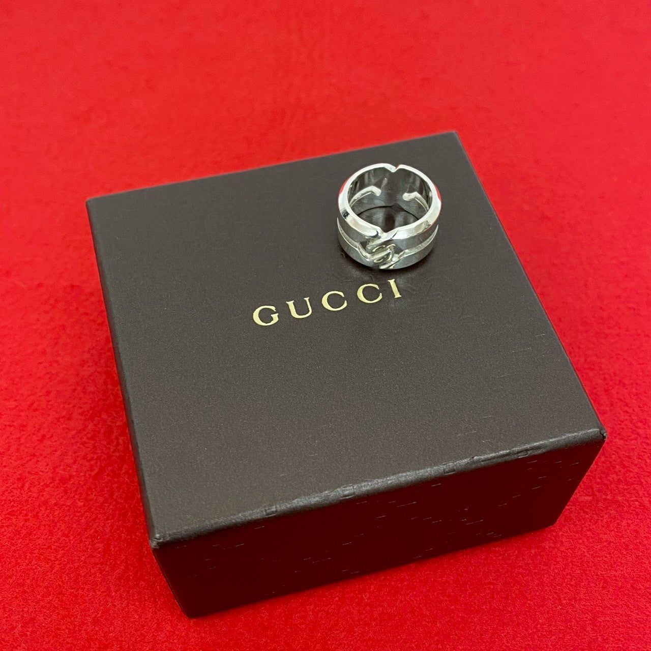 GUCCI ノット インフィニティ
