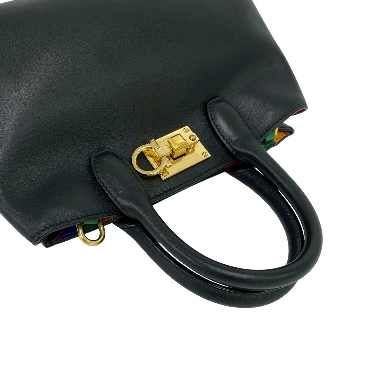 Salvatore Ferragamo サルヴァトーレフェラガモ ステューディオ ショルダーバッグ 4