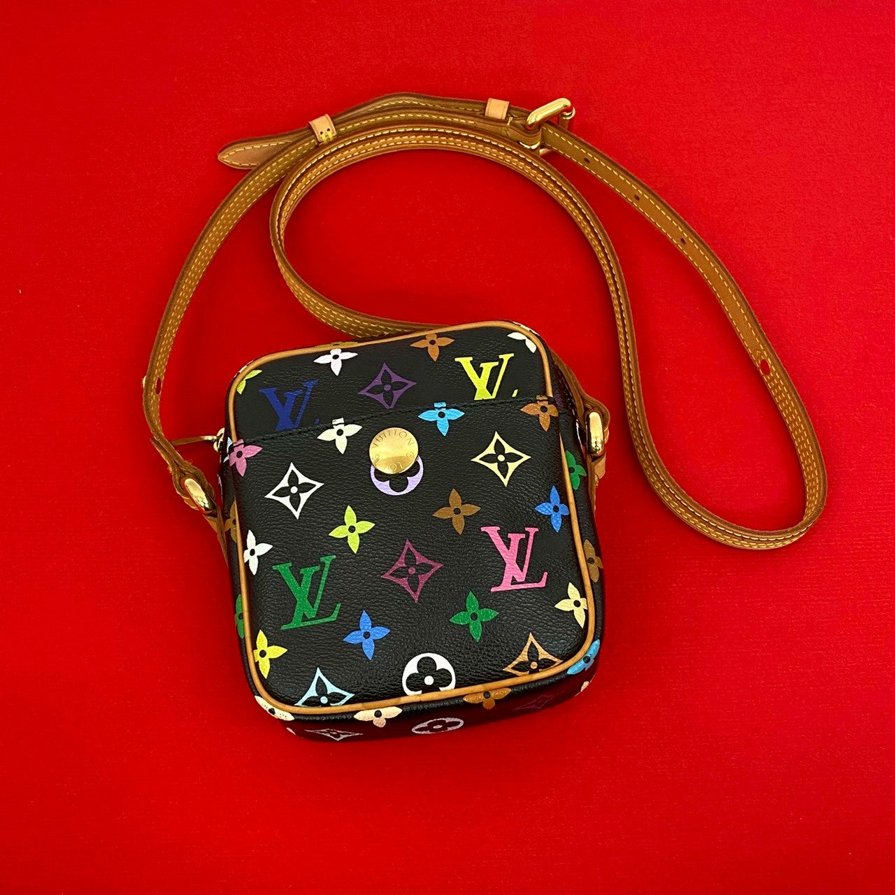 LOUIS VUITTON