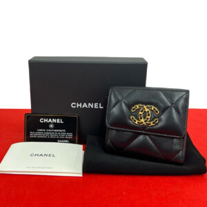 CHANEL シャネル 三つ折り財布