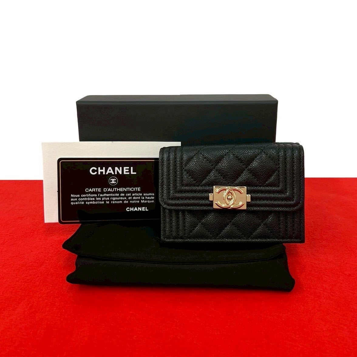 CHANEL シャネル 二つ折り財布