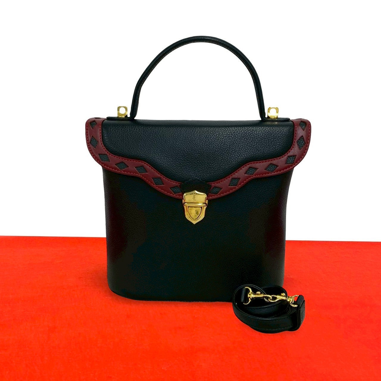 YVES SAINT LAURENT イヴ・サンローラン (Vintage) ショルダーバッグ
