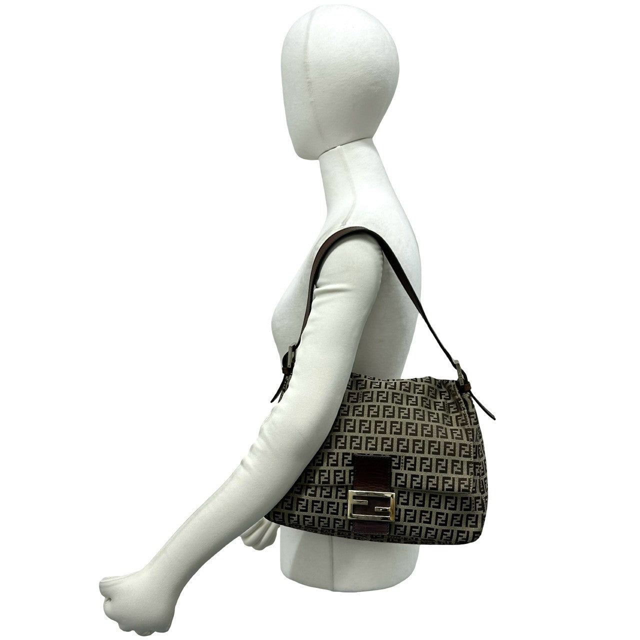 FENDI フェンディ マンマバケット ショルダーバッグ 2