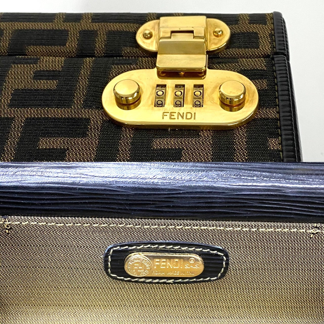 FENDI ダイヤルロック バニティ 3