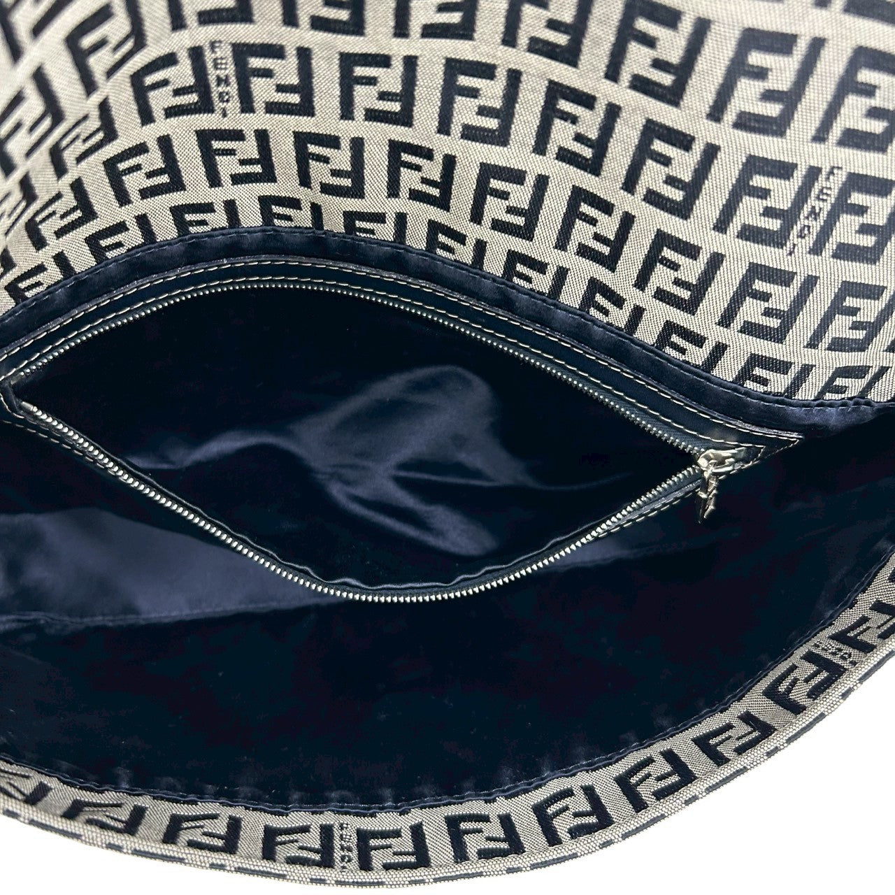FENDI フェンディ ショルダーバッグ 10