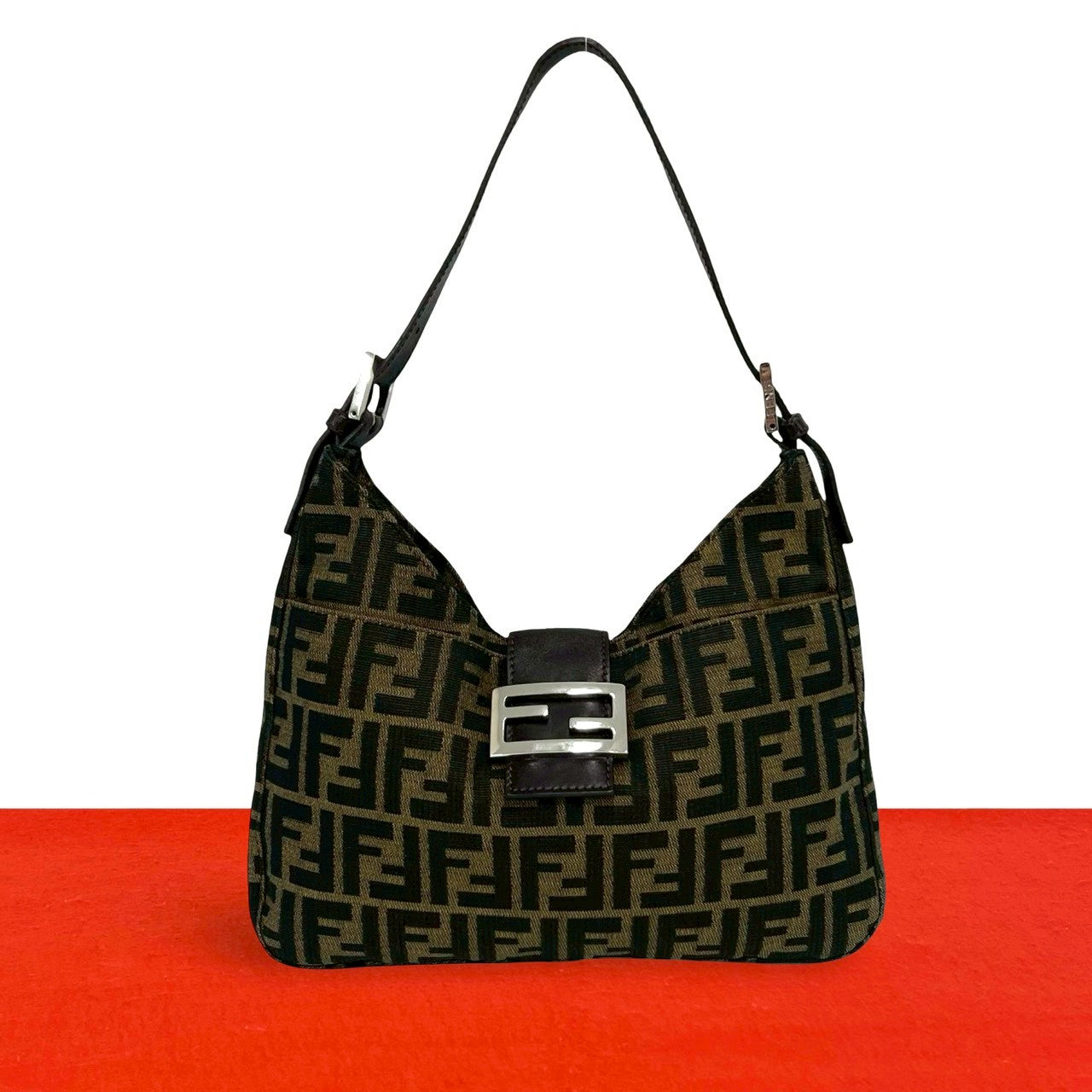 FENDI フェンディ ショルダーバッグ