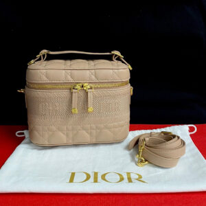 Christian Dior トラベル スモール バニティ