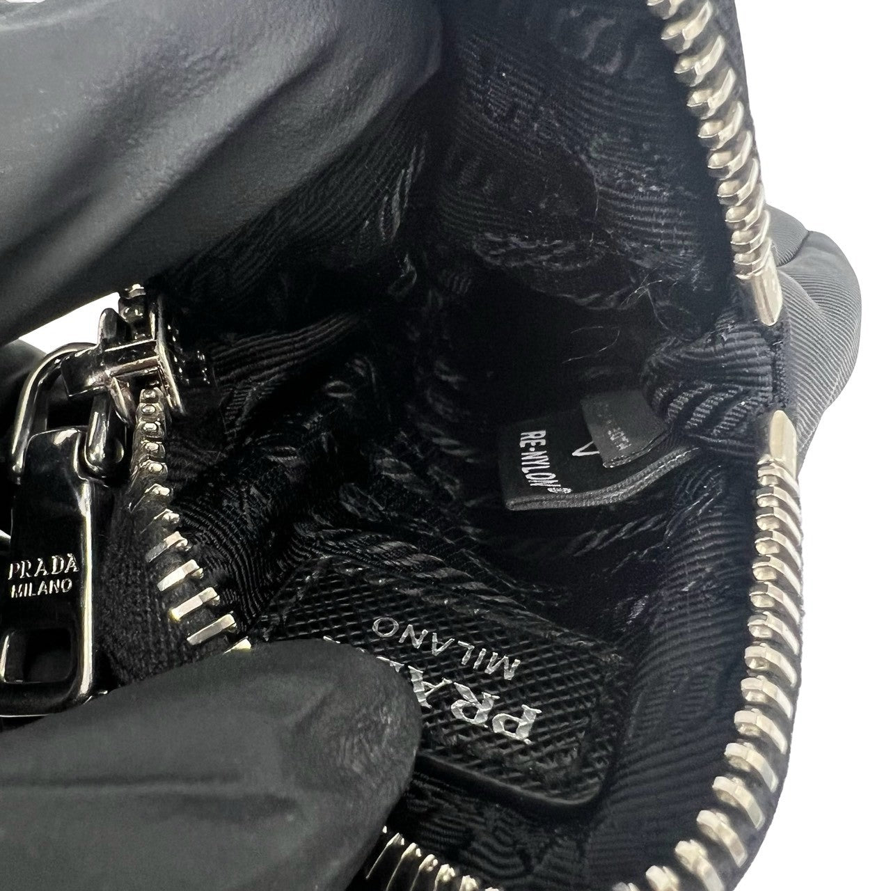 PRADA プラダ リ エディション ショルダーバッグ 10