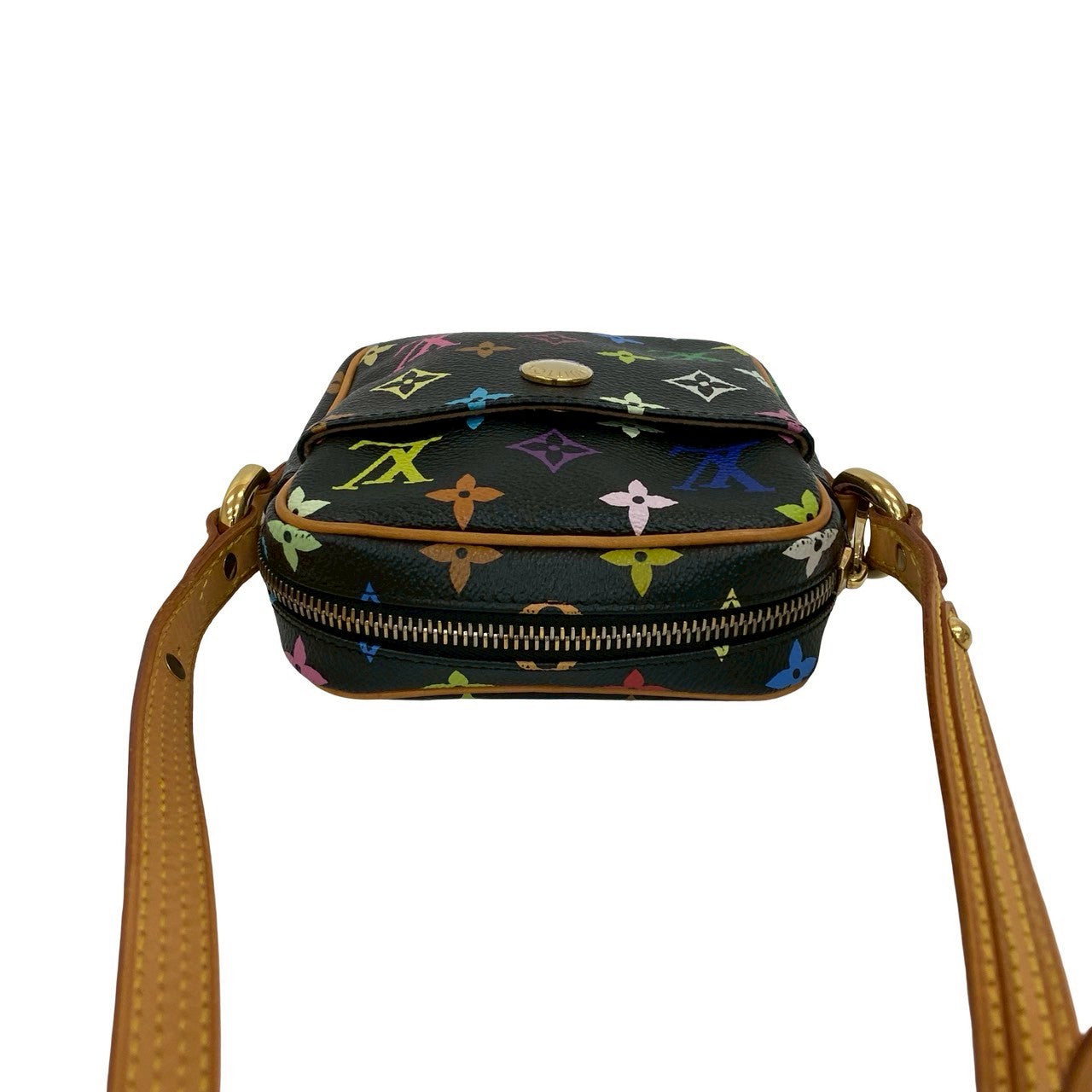 LOUIS VUITTON 4