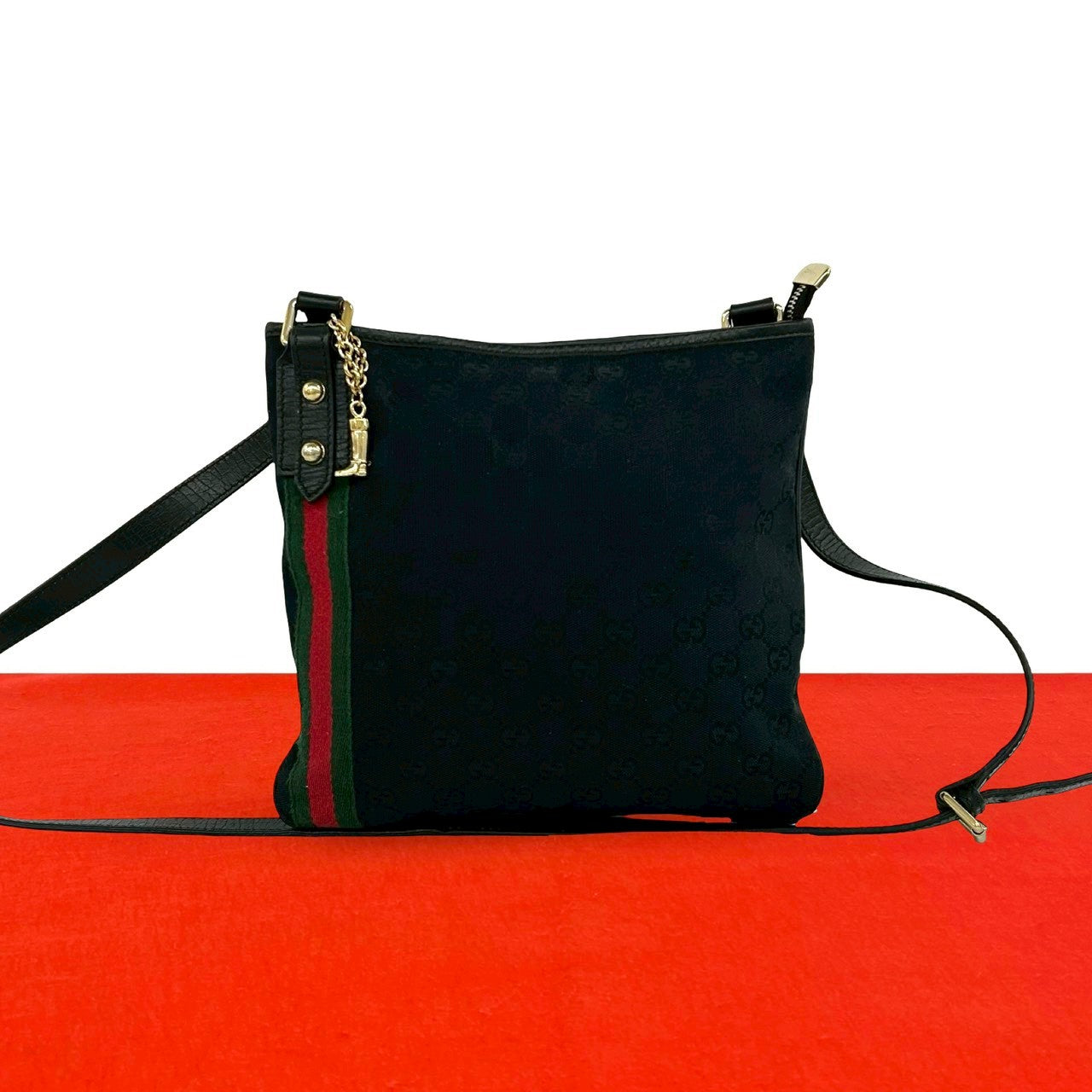 GUCCI グッチ ショルダーバッグ