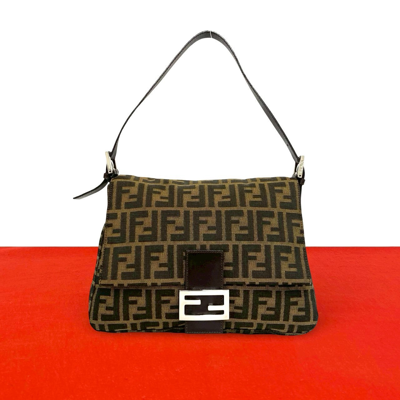 FENDI フェンディ マンマバケット ショルダーバッグ