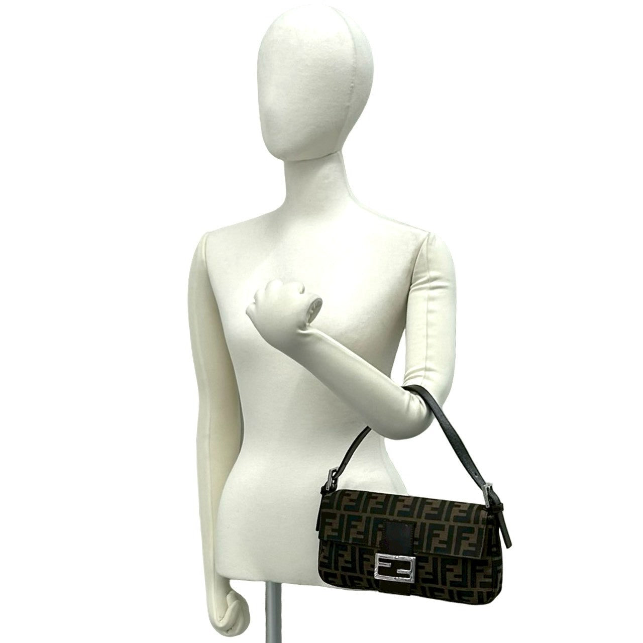 FENDI フェンディ マンマバケット ハンドバッグ 2