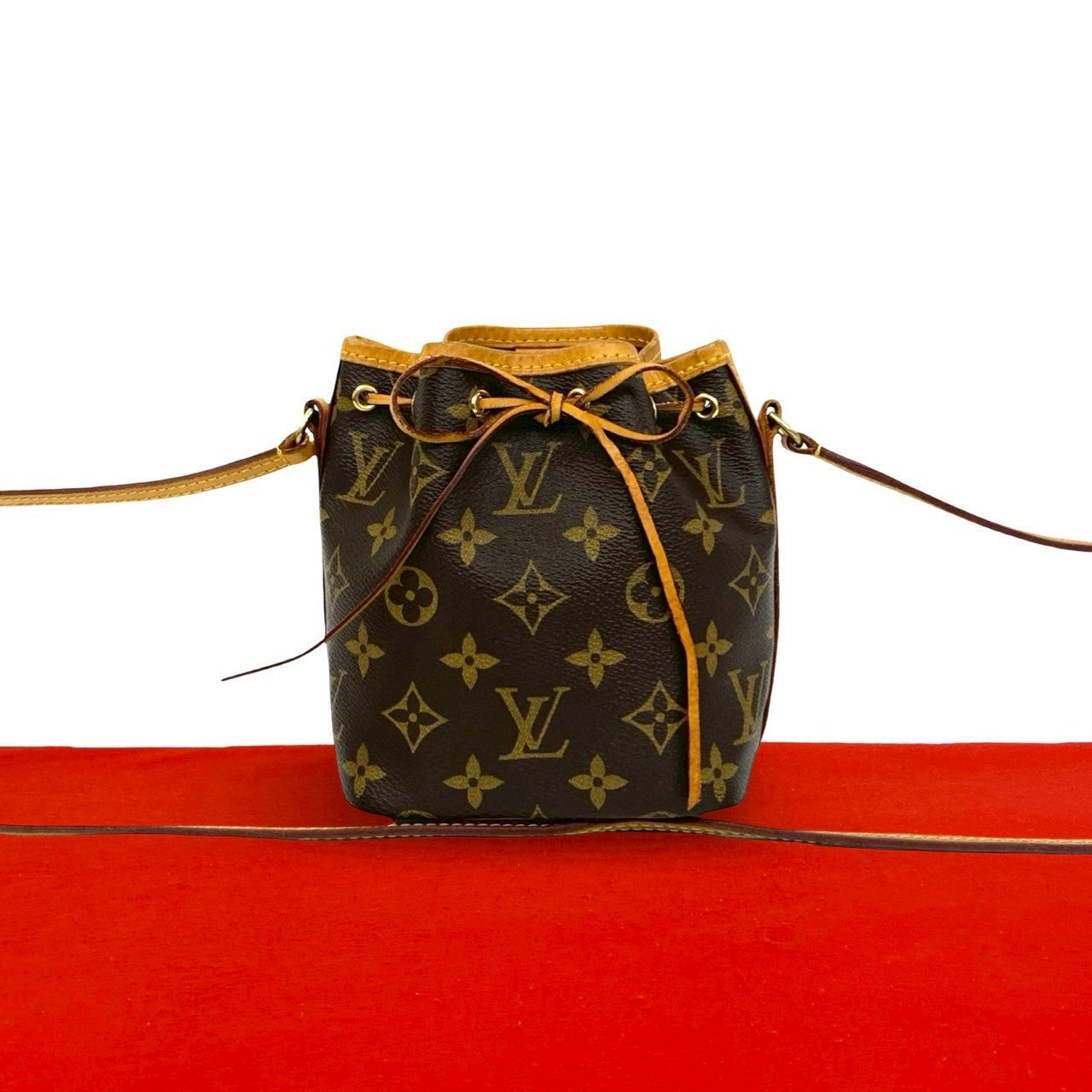 LOUIS VUITTON ルイヴィトン ナノ ノエ ショルダーバッグ