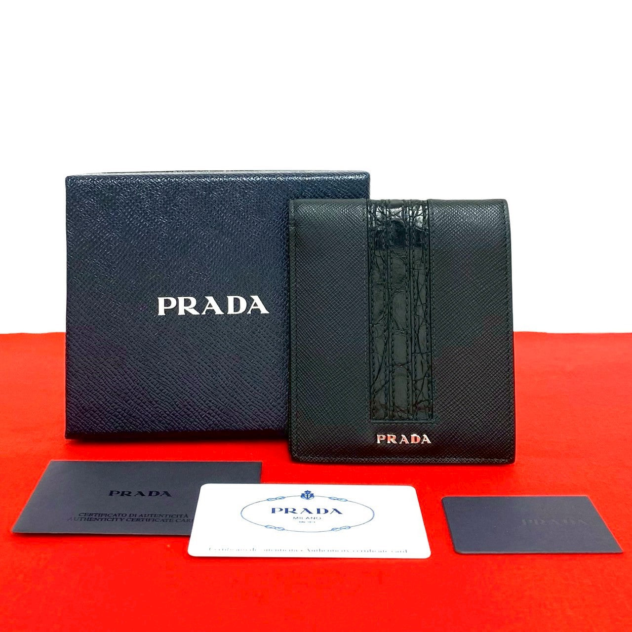 PRADA プラダ 二つ折り財布