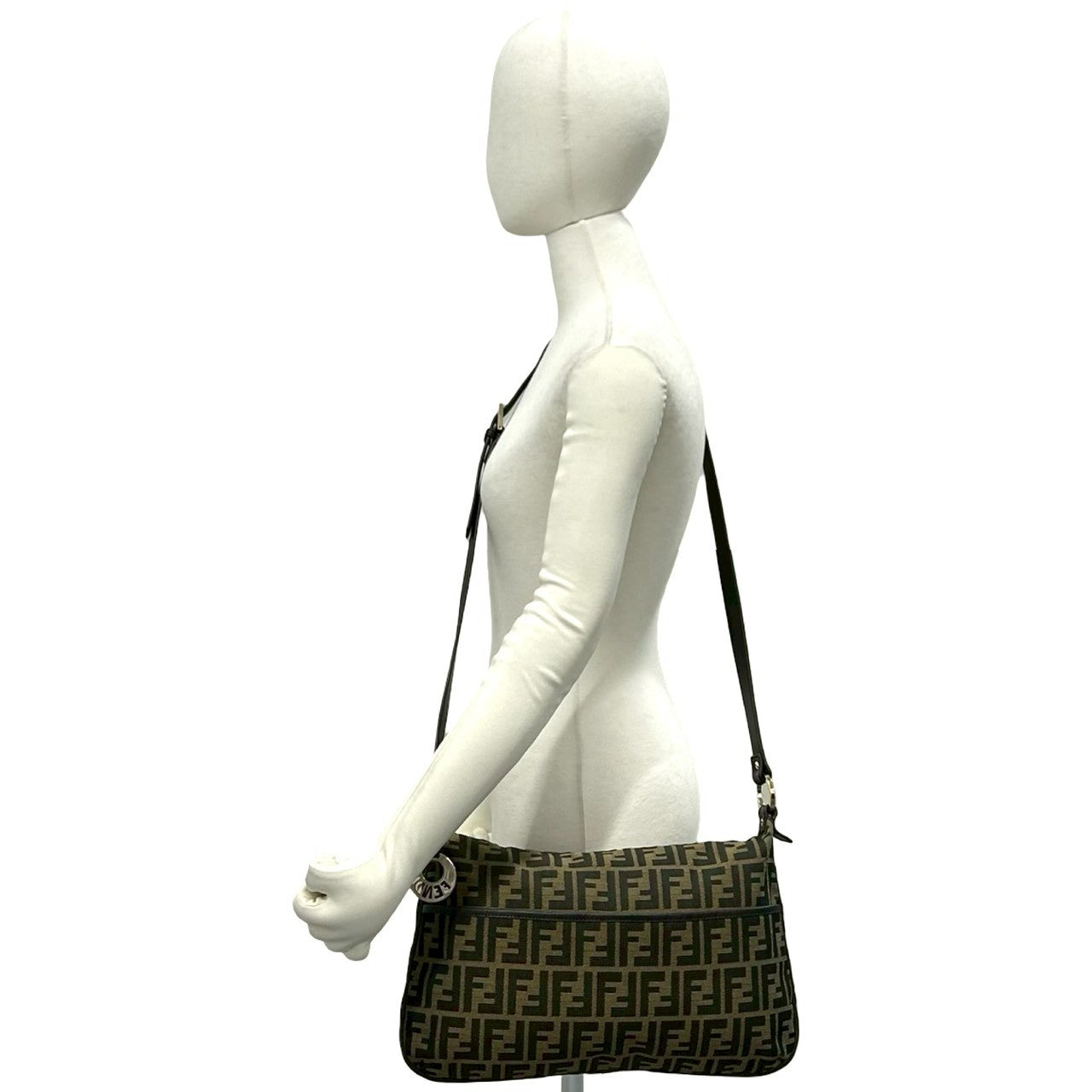 FENDI フェンディ ショルダーバッグ 2