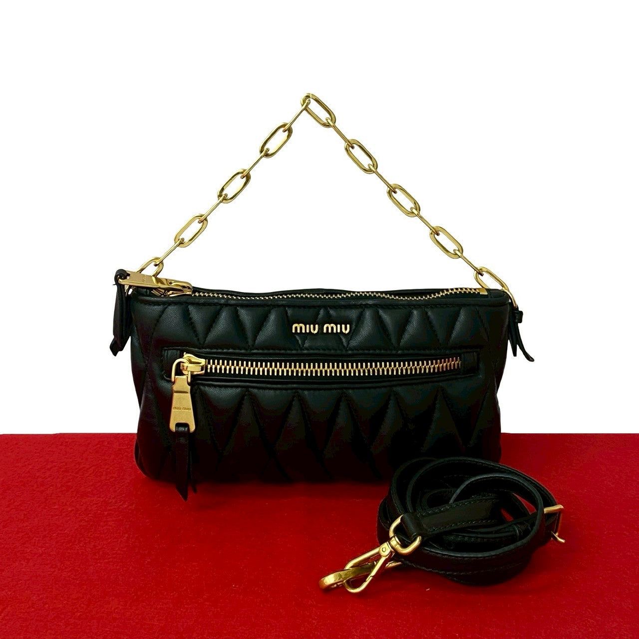 MIUMIU マテラッセ