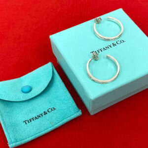 TIFFANY&Co. ティファニー ナロー フープ ピアス