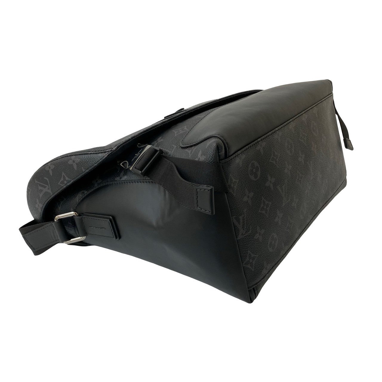 LOUIS VUITTON メッセンジャー ヴォワヤージュ MM 7